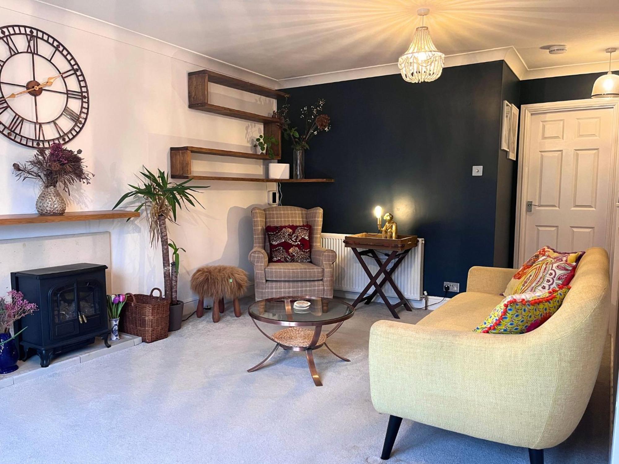 Jekyll'S On Hyde - Spacious Town House - Central Winchester - Free Parking, Sleeps 5 - By Xplus Stays Extérieur photo